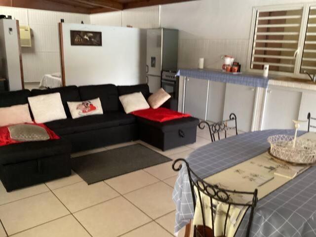 Saint-Benoît Appartement Dans Propriete Reposante מראה חיצוני תמונה