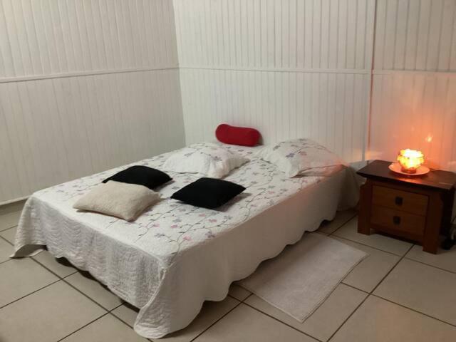 Saint-Benoît Appartement Dans Propriete Reposante מראה חיצוני תמונה